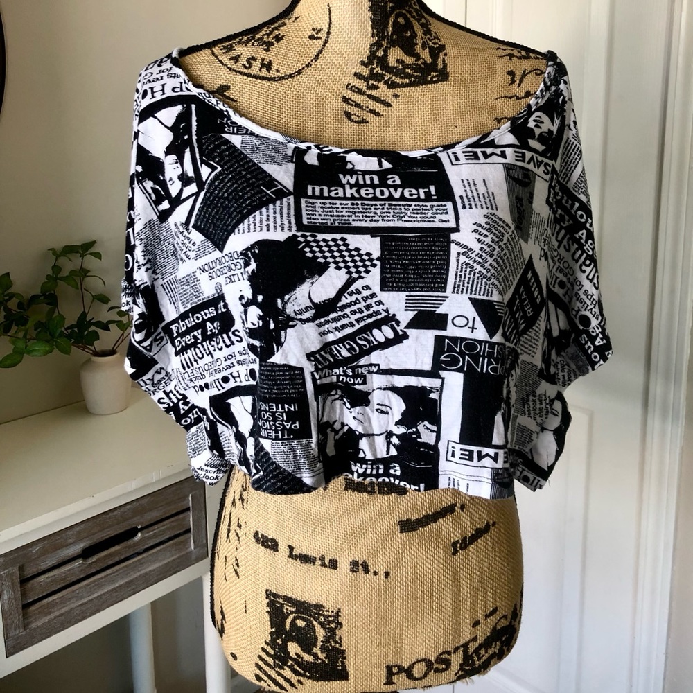 Newsprint Black & White Flowy Cropped Top - Women’s S/M